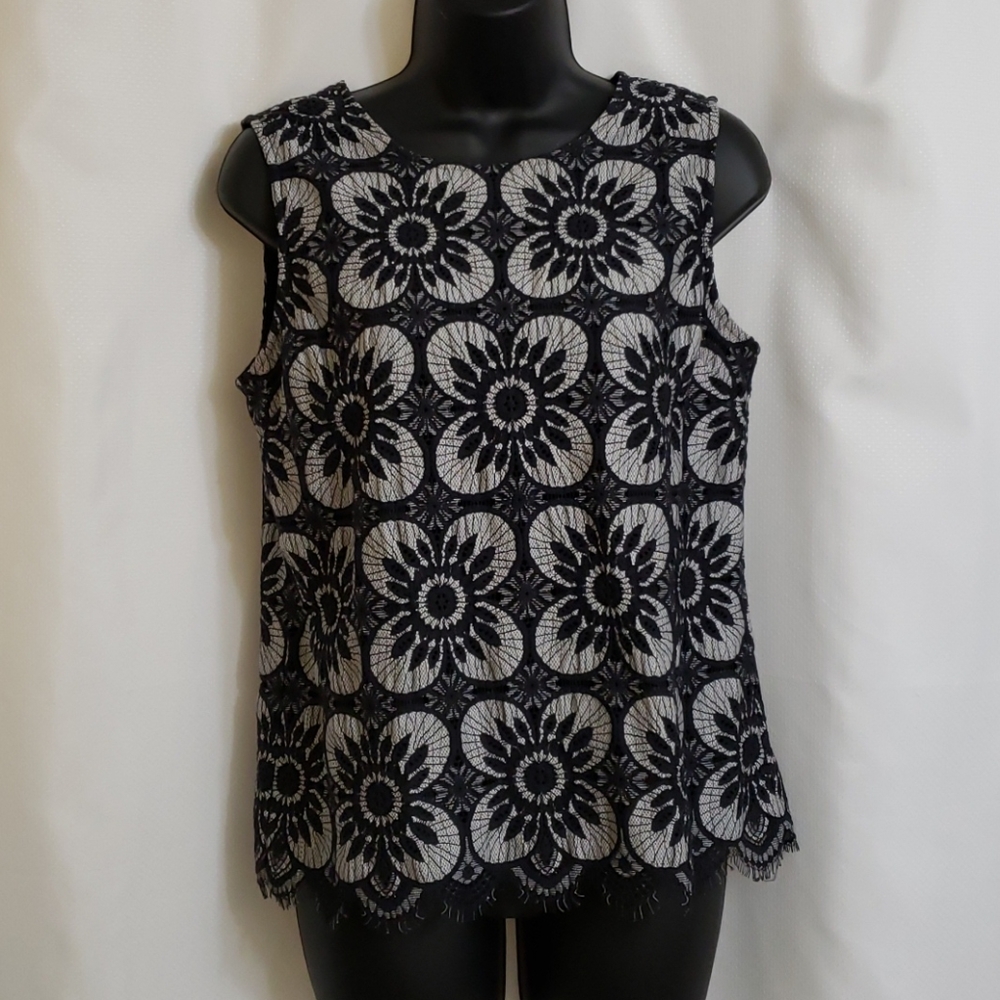 Banana Republic lace top